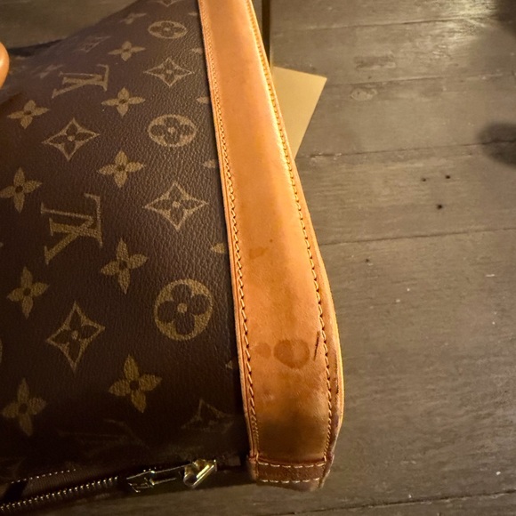 Louis Vuitton Alma PM Monogram | Authentic LV Satchel | Classic Handbag - Picture 6 of 17